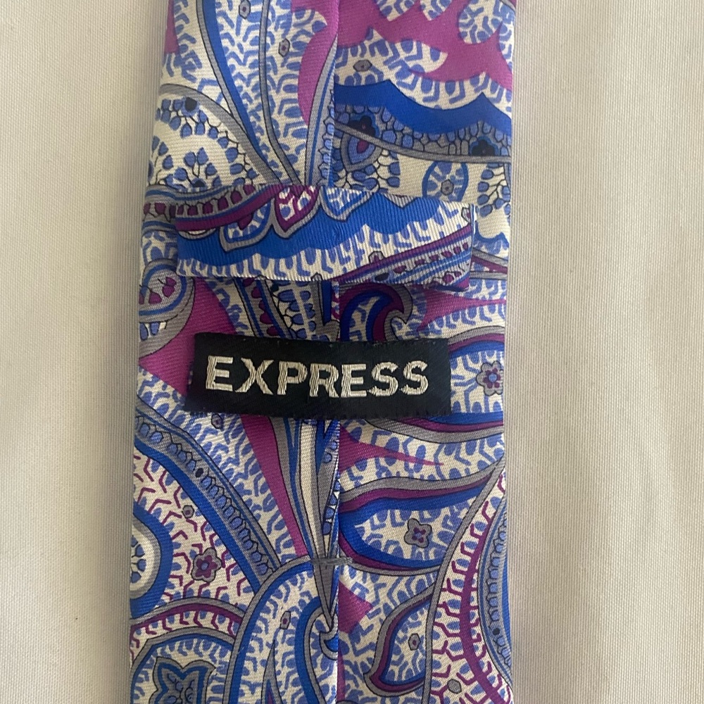 EXPRESS 100% Silk Tie